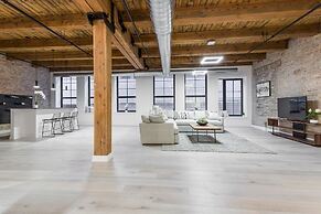 3 BDR Downtown Luxury Loft-spacious, Safe & Secure