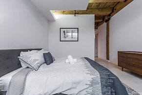 3 BDR Downtown Luxury Loft-spacious, Safe & Secure