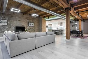 3 BDR Downtown Luxury Loft-spacious, Safe & Secure