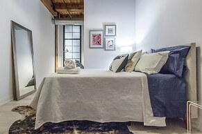 Spacious & Private 3 BDR Luxury Condo in Downtown