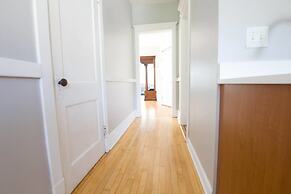 Classic Lincoln Park Charmer - 3bdr Steps to Train