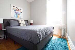 Classic Lincoln Park Charmer - 3bdr Steps to Train