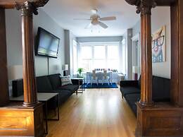 Classic Lincoln Park Charmer - 3bdr Steps to Train