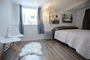 Cozy 1 BDR in Heart of Logan Square & Near Train