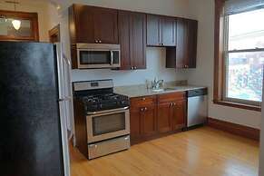 Light-filled Chicago Charmer in Wicker Park