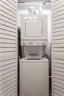 Black Walnut - Modern 1 BDR in Downtown