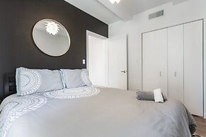 Black Walnut - Modern 1 BDR in Downtown