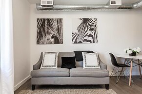 Black Walnut - Modern 1 BDR in Downtown