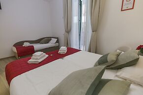 Flatinrome Trastevere Deluxe Rooms