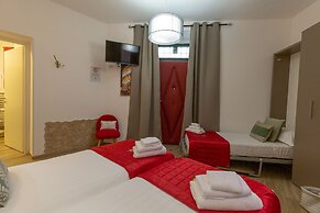 Flatinrome Trastevere Deluxe Rooms