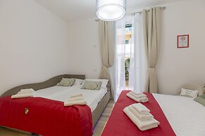 Flatinrome Trastevere Deluxe Rooms
