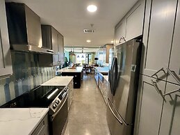 The Palms 3 Bedroom Condo by RedAwning