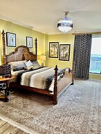 The Palms 3 Bedroom Condo by RedAwning