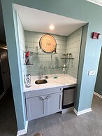 The Palms 3 Bedroom Condo by RedAwning