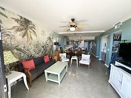 The Palms 3 Bedroom Condo by RedAwning