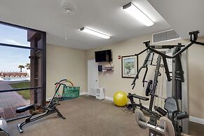 The Palms 3 Bedroom Condo by RedAwning