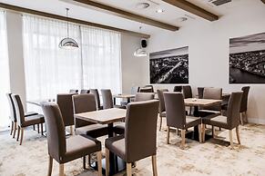 Hotel Platan