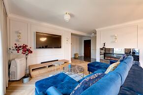 Dom & House Winter Residence