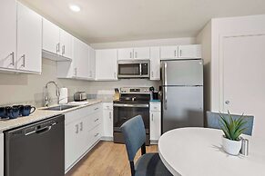 WaterWalk Extended Stay by Wyndham Kansas City - Overland Pk