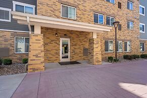 WaterWalk Extended Stay by Wyndham Kansas City - Overland Pk