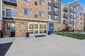 WaterWalk Extended Stay by Wyndham Kansas City - Overland Pk