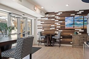 WaterWalk Extended Stay by Wyndham Kansas City - Overland Pk