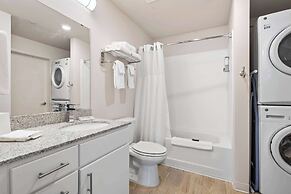 WaterWalk Extended Stay by Wyndham Kansas City - Overland Pk