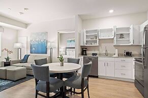 WaterWalk Extended Stay by Wyndham Kansas City - Overland Pk