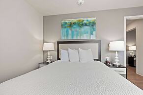 WaterWalk Extended Stay by Wyndham Kansas City - Overland Pk