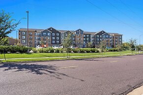 WaterWalk Extended Stay by Wyndham Kansas City - Overland Pk