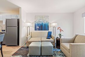 WaterWalk Extended Stay by Wyndham Kansas City - Overland Pk