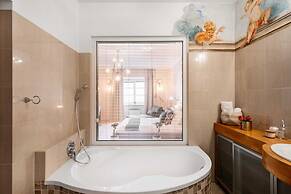 Fresco Apartment - LoftAffair