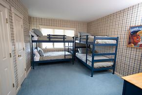 Luxury 6br Solitude Ge- Indoor Bball Court, Private Tub 6 Bedroom Home