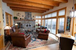 Luxury 6br Solitude Ge- Indoor Bball Court, Private Tub 6 Bedroom Home