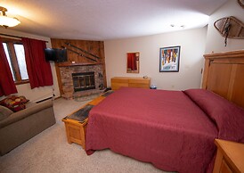 2 Br In Kettle Brook- Okemo 2 Bedroom Condo by Redawning