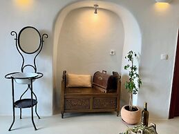 Elysian Elia Heritage