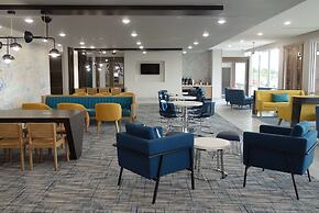 La Quinta Inn & Suites by Wyndham San Antonio Alamo City