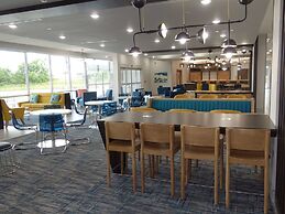 La Quinta Inn & Suites by Wyndham San Antonio Alamo City