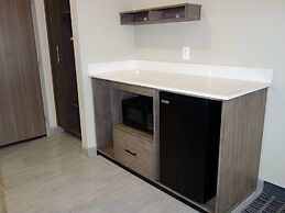 La Quinta Inn & Suites by Wyndham San Antonio Alamo City