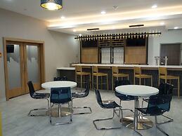 La Quinta Inn & Suites by Wyndham San Antonio Alamo City