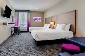 La Quinta Inn & Suites by Wyndham San Antonio Alamo City