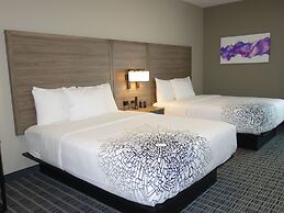 La Quinta Inn & Suites by Wyndham San Antonio Alamo City