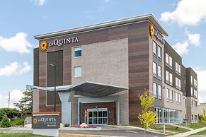 La Quinta Inn & Suites by Wyndham Bloomington