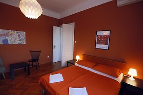 Villa in city center