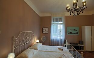 Villa in city center