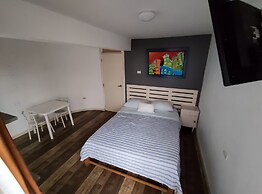 Nuna Chak Hostel & Café