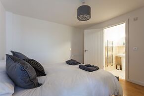 Stunning Contemporary Apartment