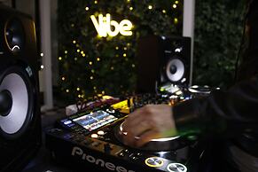 Hotel Alice and Trunk