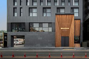 Hotel Alice and Trunk