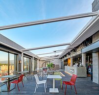 Hotel Alice and Trunk